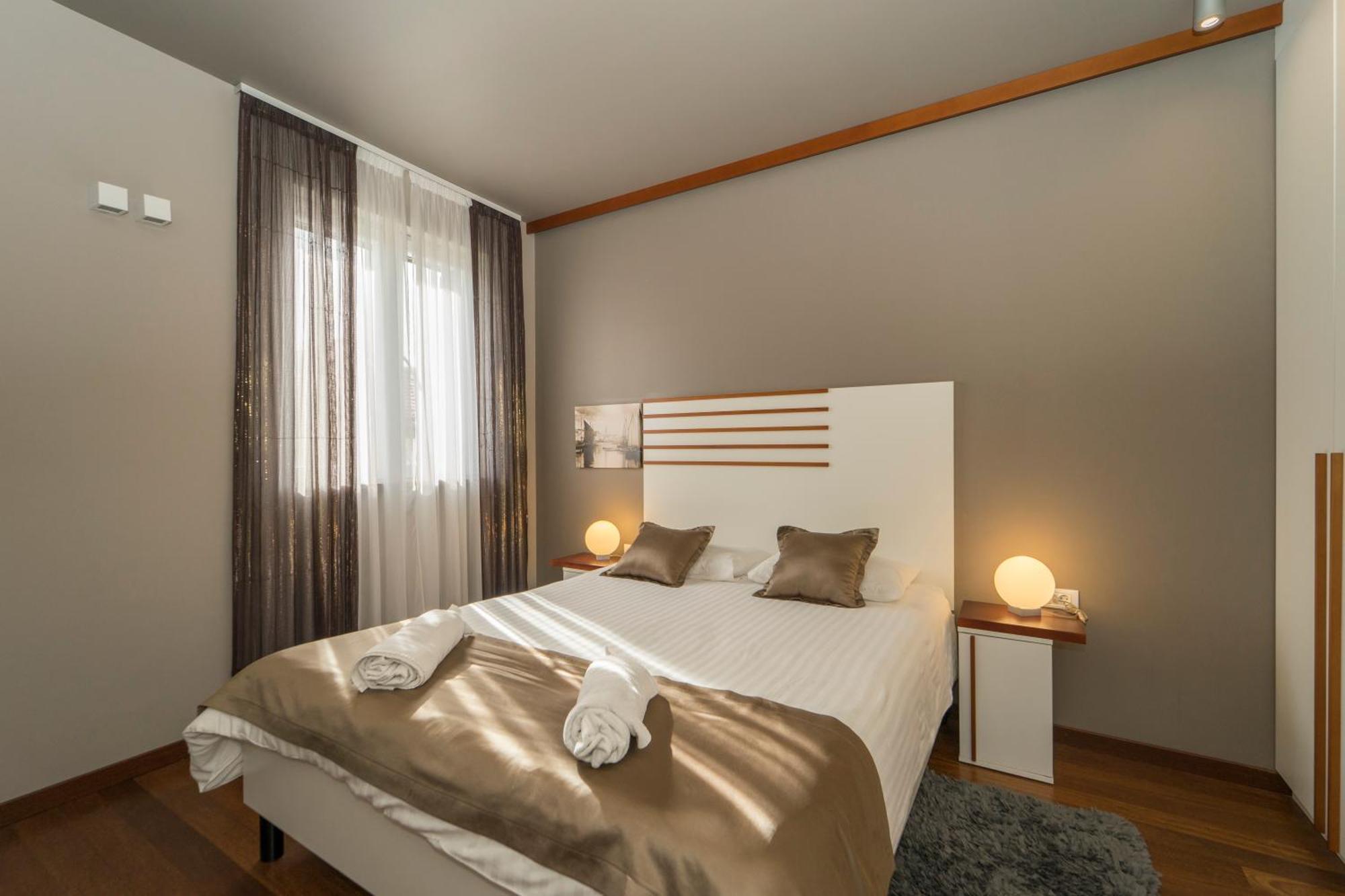 Luxury Rooms And Apartment Silente Bacvice スプリト エクステリア 写真